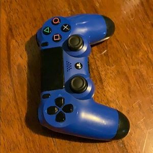 PS4 controller